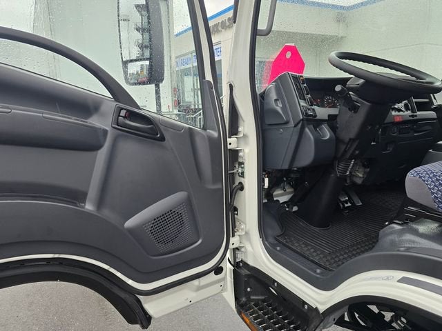 2025 Chevrolet Low Cab Forward 5500 XG NA