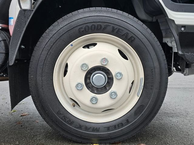 2025 Chevrolet Low Cab Forward 5500 XG NA