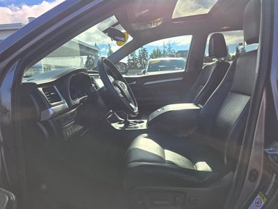 2016 Toyota Highlander XLE V6