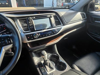 2016 Toyota Highlander XLE V6
