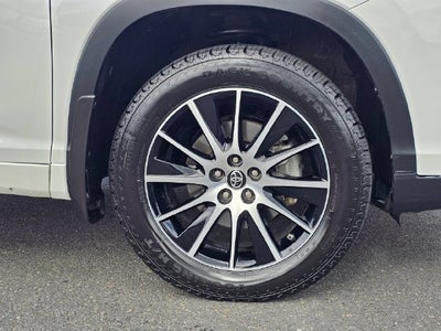 2017 Toyota Highlander SE