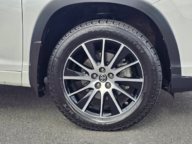 2017 Toyota Highlander SE