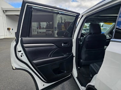 2017 Toyota Highlander SE