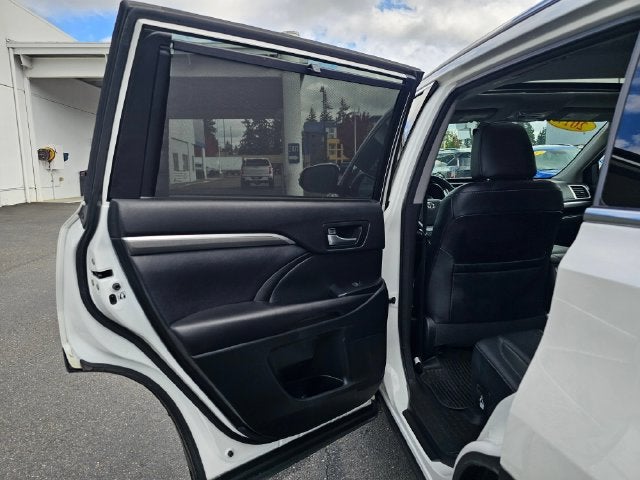 2017 Toyota Highlander SE
