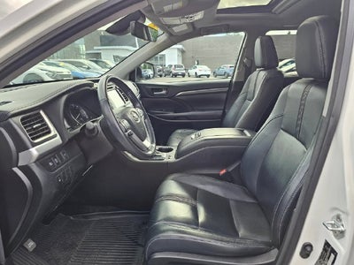 2017 Toyota Highlander SE