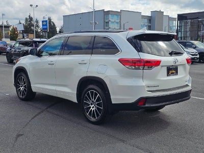 2017 Toyota Highlander SE