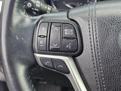2017 Toyota Highlander SE