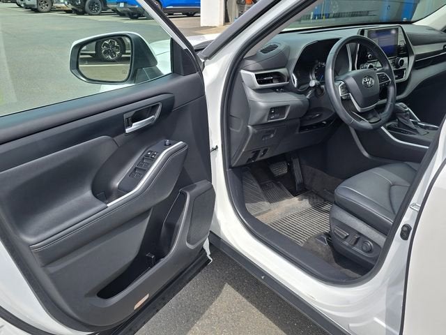 2023 Toyota Highlander Hybrid XLE