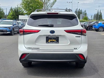 2023 Toyota Highlander Hybrid XLE