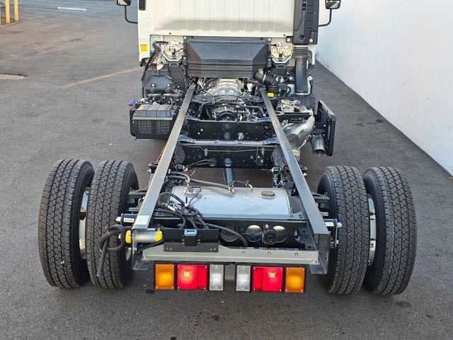 2025 Chevrolet Low Cab Forward 4500 HD NA