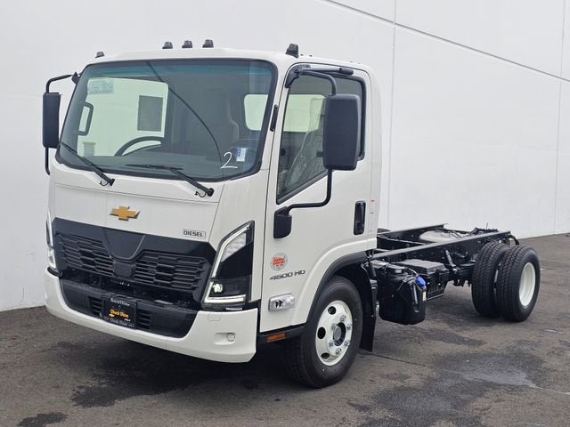 2025 Chevrolet Low Cab Forward 4500 HD NA