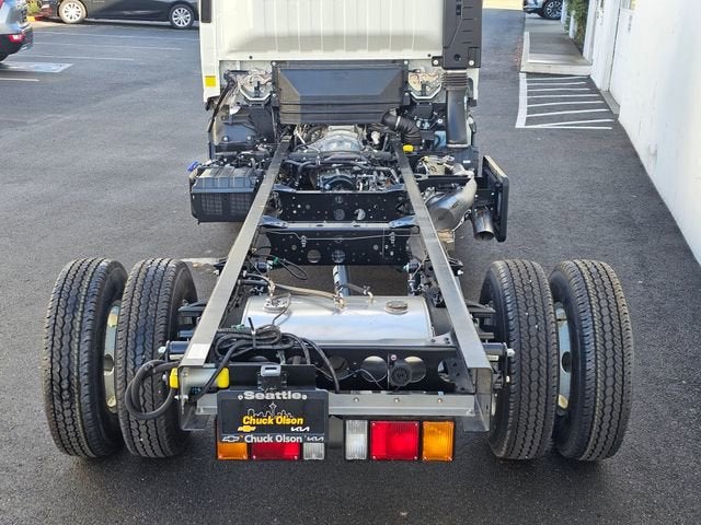 2025 Chevrolet Low Cab Forward 4500 HD NA