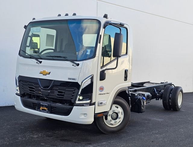 2025 Chevrolet Low Cab Forward 4500 HD NA