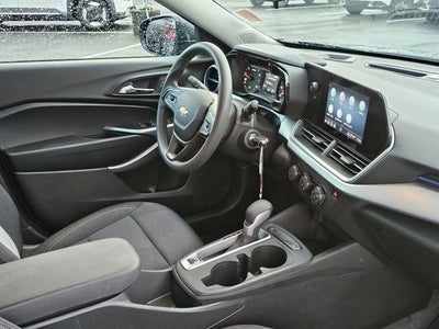 2025 Chevrolet Trax LS