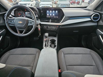 2025 Chevrolet Trax LS