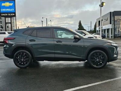 2025 Chevrolet Trax LS