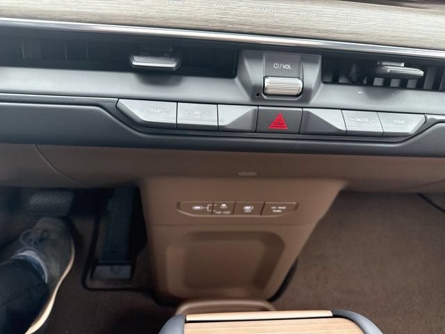 2024 Kia EV9 Land