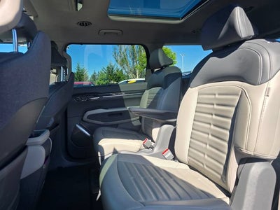 2024 Kia EV9 Land