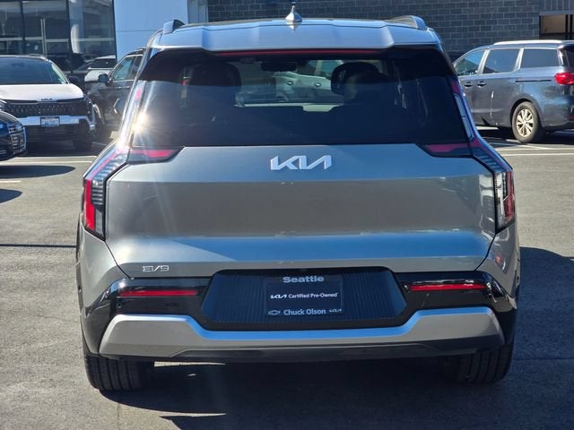 2024 Kia EV9 Land