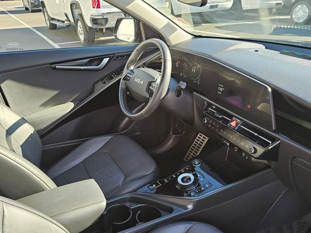 2023 Kia Niro Plug-In Hybrid SX Touring