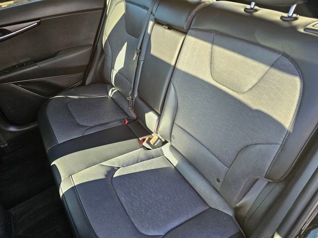 2023 Kia Niro Plug-In Hybrid SX Touring