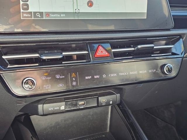 2023 Kia Niro Plug-In Hybrid SX Touring