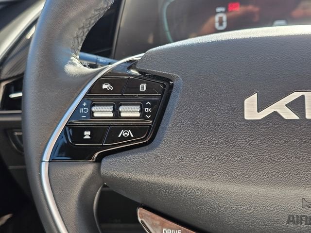 2023 Kia Niro Plug-In Hybrid SX Touring