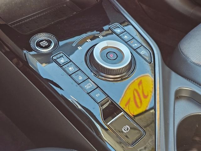 2023 Kia Niro Plug-In Hybrid SX Touring