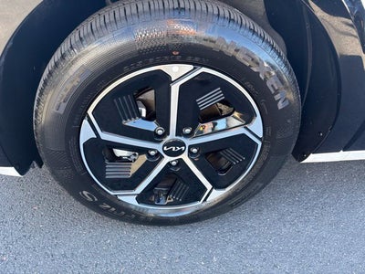2024 Kia Niro SX