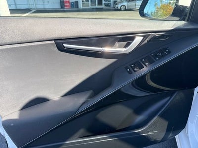 2024 Kia Niro SX