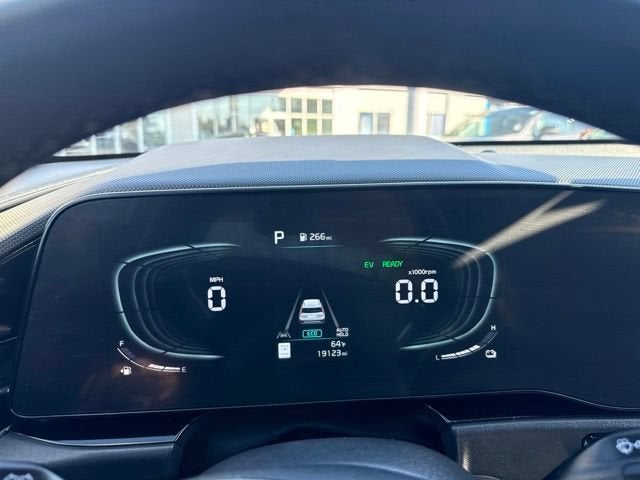 2024 Kia Niro SX