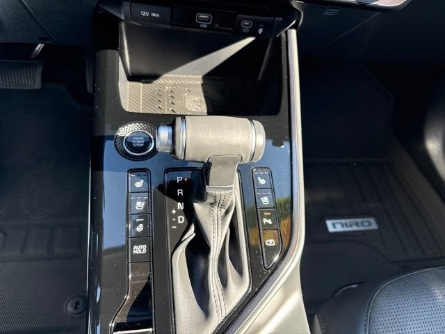 2024 Kia Niro SX