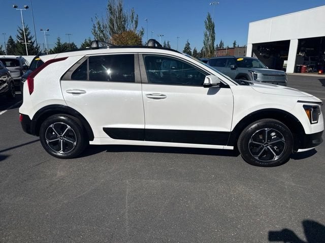 2024 Kia Niro SX