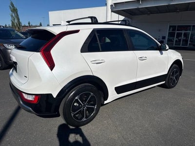 2024 Kia Niro SX