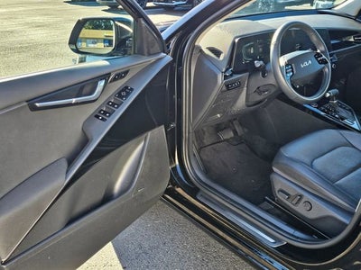 2023 Kia Niro SX