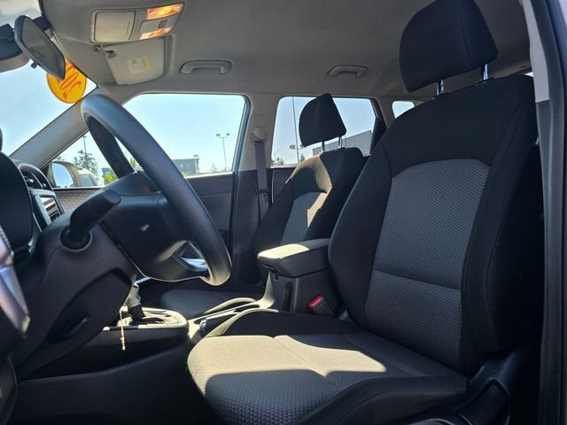 2025 Kia Soul LX - Photo 22