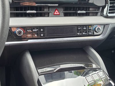 2025 Kia Sportage Hybrid LX